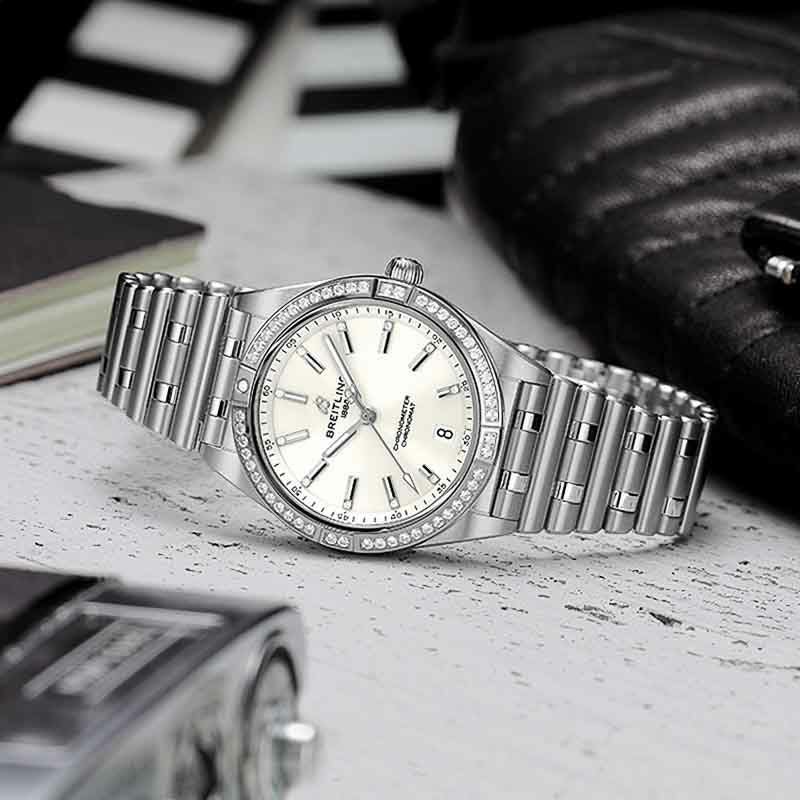 BREITLING CHRONOMAT 32 ブライトリング クロノマット 32 A77310591A1A1