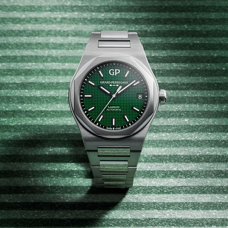 GIRARD-PERREGAUX LAUREATO 42mm ジラール・ペルゴ ロレアート 42mm 81010-11-3153-1CM