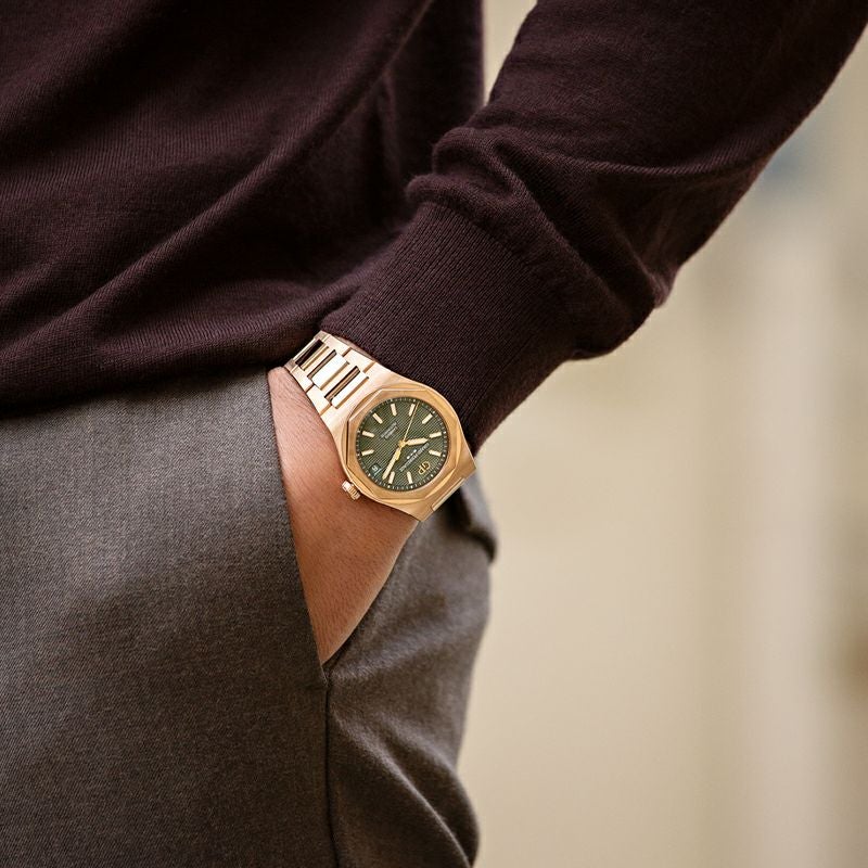 GIRARD-PERREGAUX LAUREATO 42 MM ジラール・ペルゴ ロレアート 42 MM 81010-52-3333-1CM
