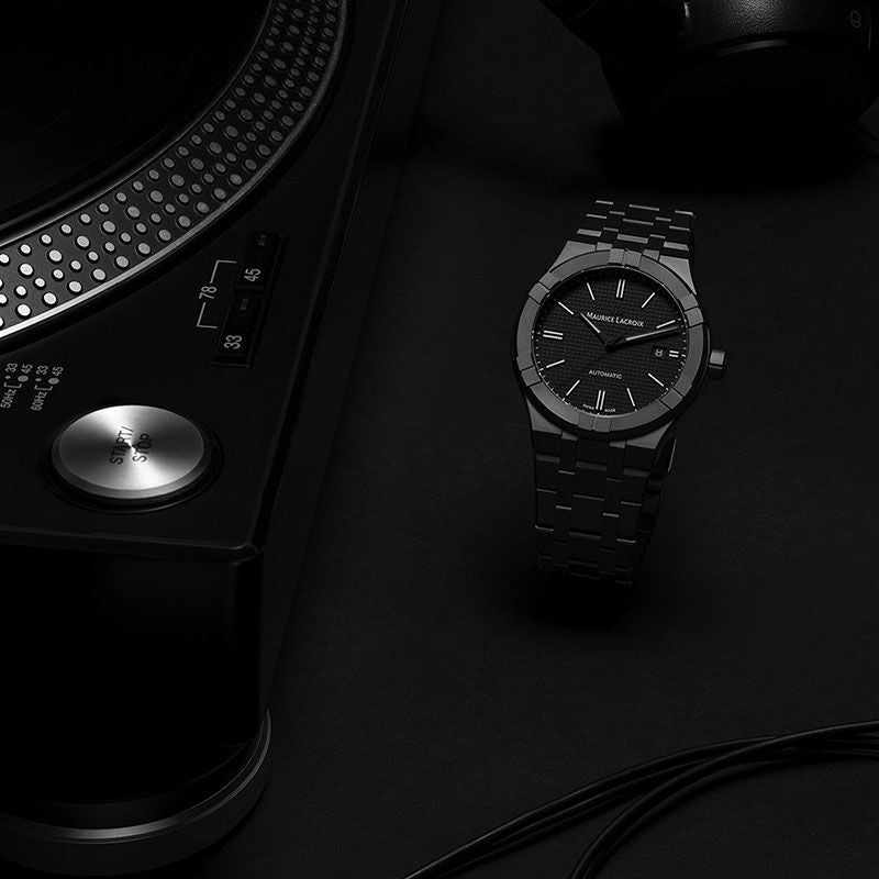 MAURICE LACROIX AIKON AUTOMATIC CERAMIC 42MM モーリス・ラクロア アイコン オートマティック セラミック 42mm AI6008-CRM22-330-2