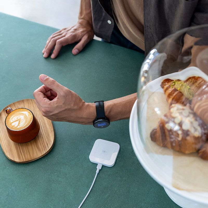 GARMIN vivoactive 6 Bone / Lunar Gold ガーミン ヴィヴォアクティブ 6 ボーン / ルナゴールド 010-02985-31