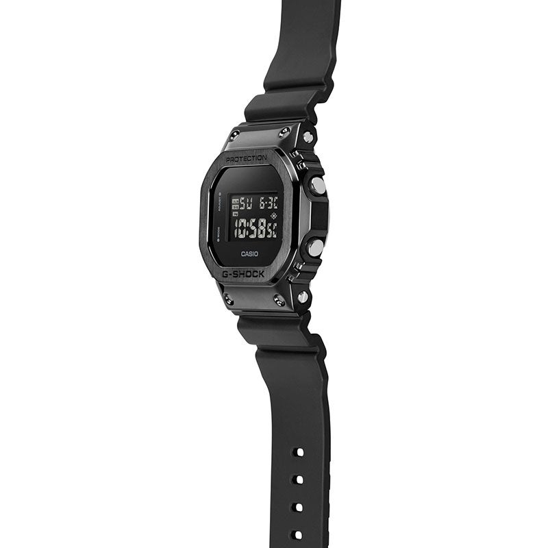 G-SHOCK DIGITAL 5600 Series ジーショック デジタル GM-5600UB-1JF