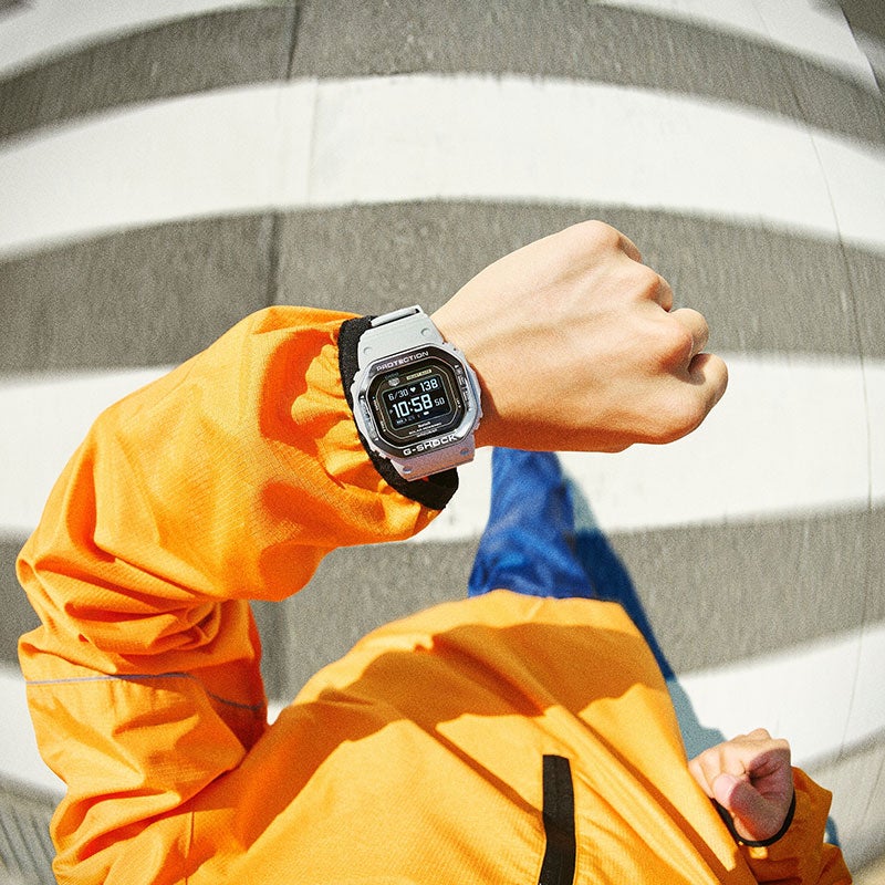 G-SHOCK G-SQUAD 5600 Series ジーショック ジースクワッド DW-H5600MB-8A9JR